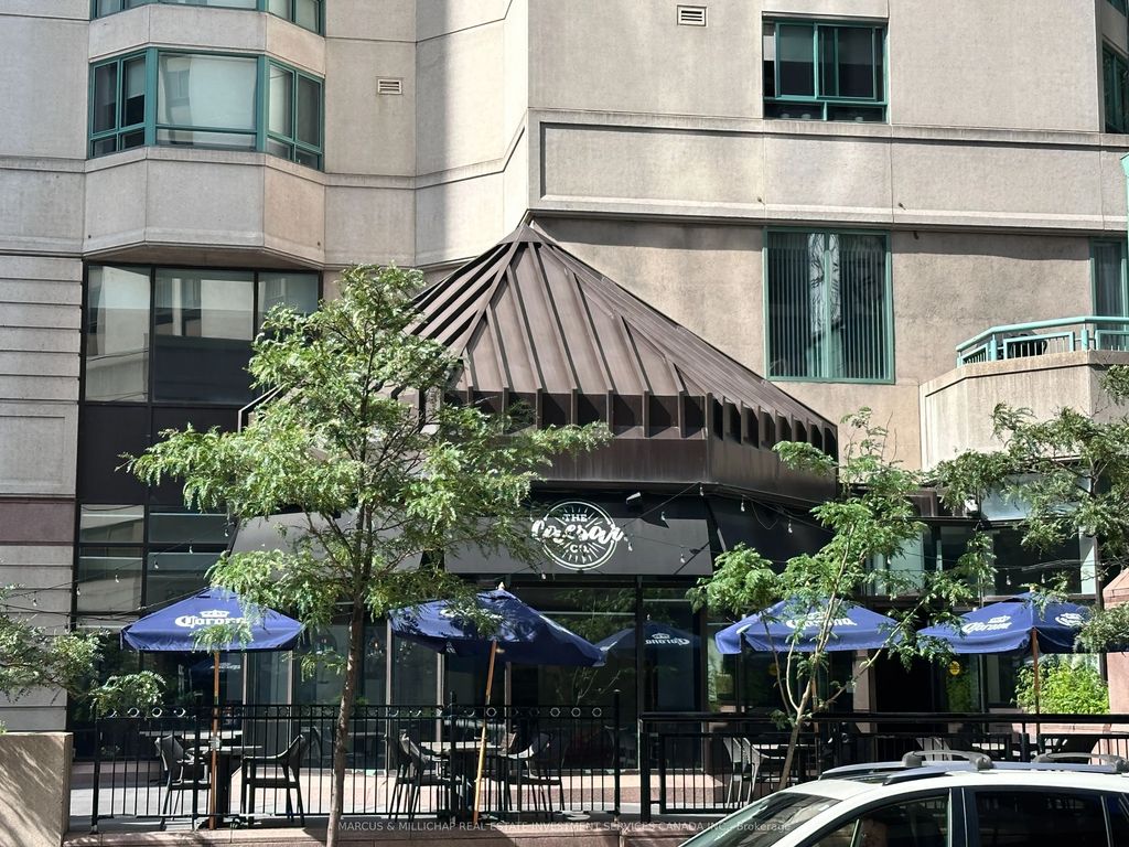 407 Laurier Ave W Avenue 7, Ottawa Centre