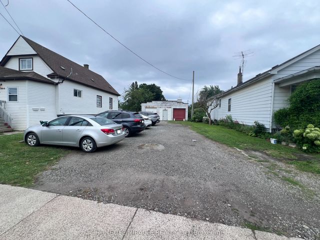 5470 Lewis Avenue, Niagara Falls