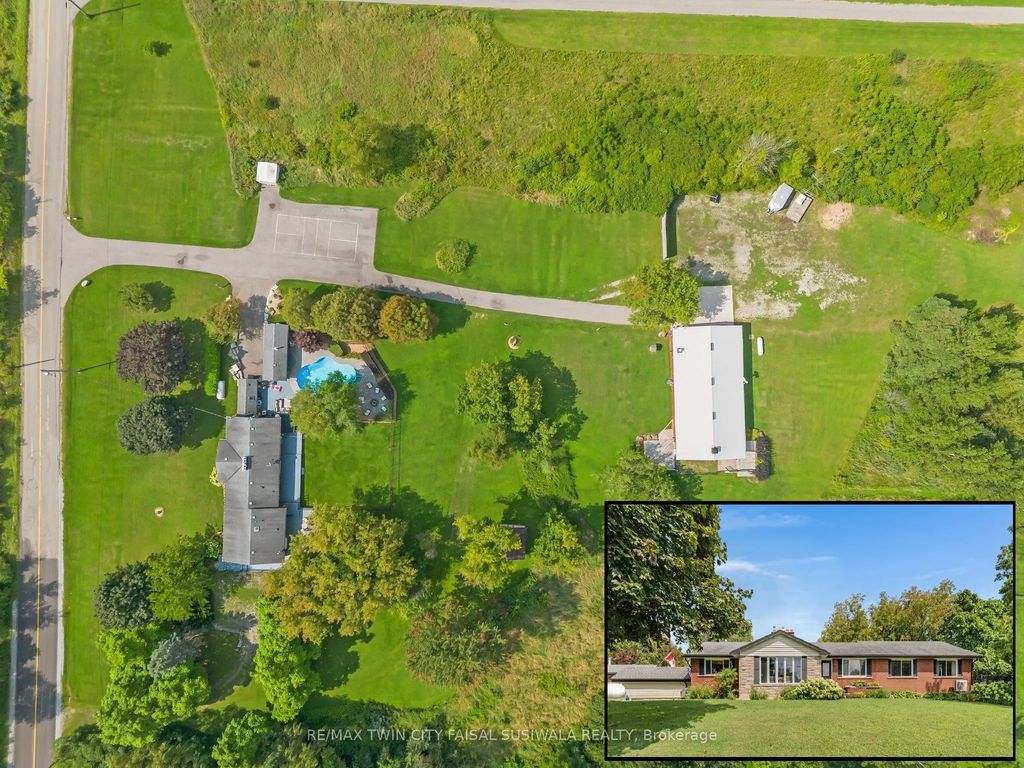 2172 Centre Road, Hamilton
