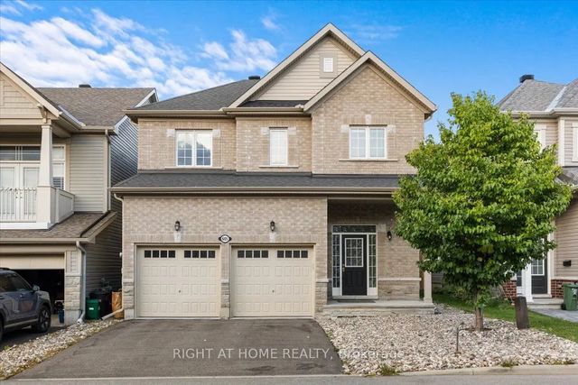 605 Silver Spruce Way, Kanata