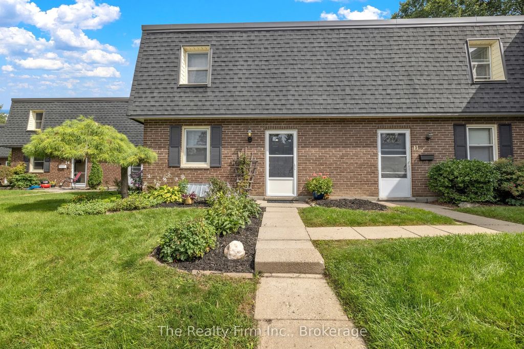 598 Durham Crescent 12, Woodstock