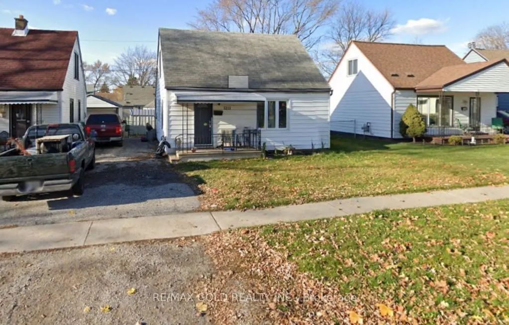 1315 Partington Avenue, Windsor