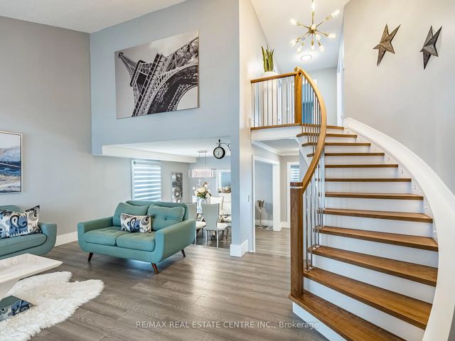 114 Parkwood Crescent, Hamilton