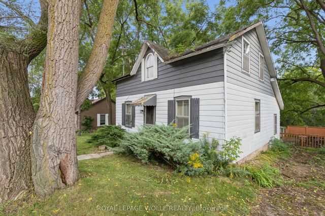 53 Capron Street, Brant