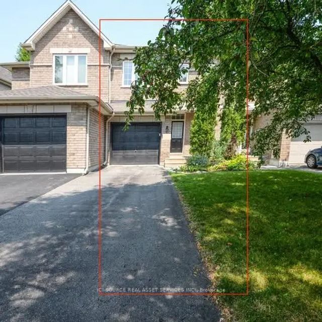 25 Saddlesmith Circle, Kanata