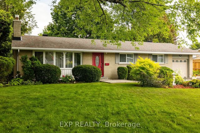61 Ridgefield Crescent, Bells Corners and South to Fallowfield