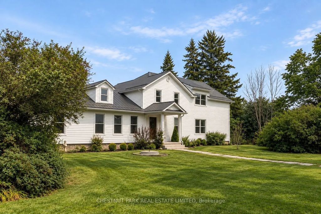 985 Melville Road, Prince Edward County