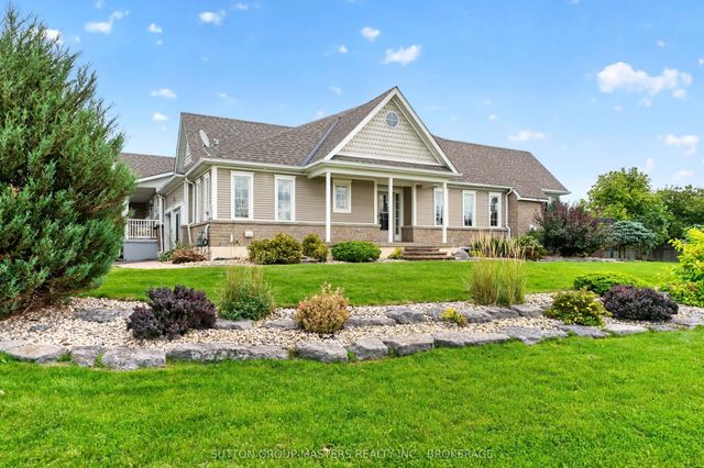 100 Britannia Crescent, Loyalist