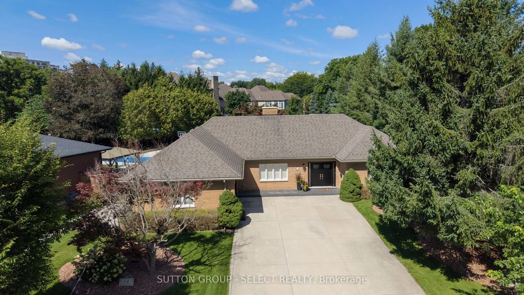 14 Northcrest Drive, London North