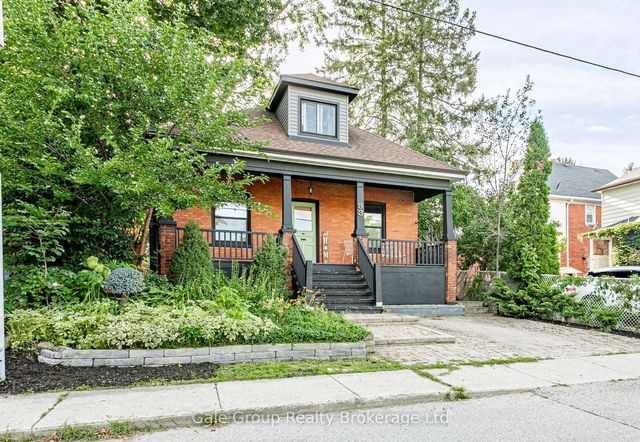 83 Victoria Street N, Woodstock