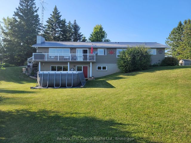 602 River Avenue E, Rainy River
