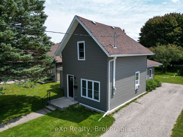 136 Breadalbane Street S, Saugeen Shores
