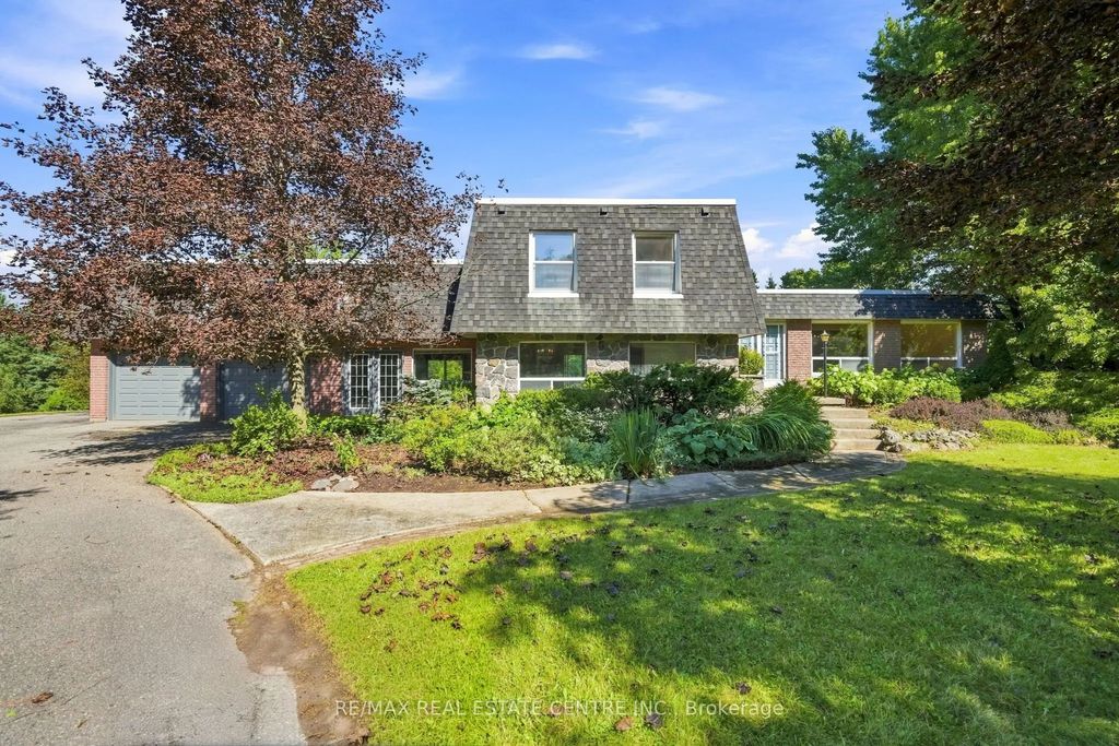 26 Maplewood Drive, Amaranth