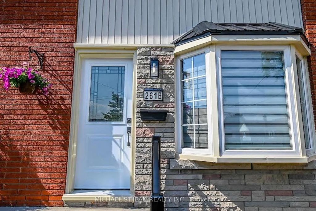 261b Scott Street B, St. Catharines