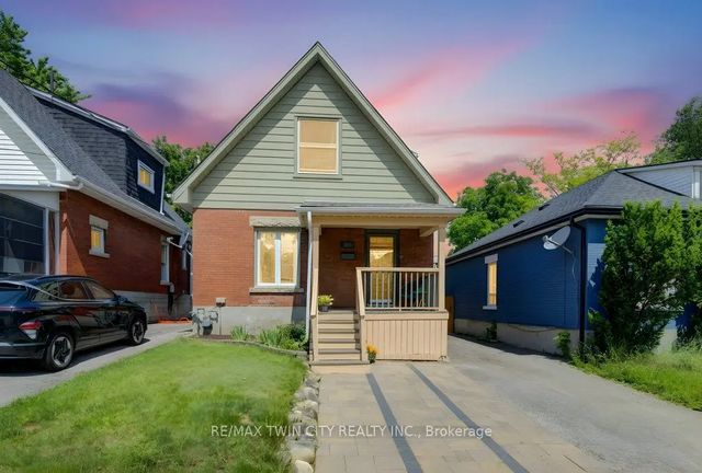 271 London Road W, Guelph