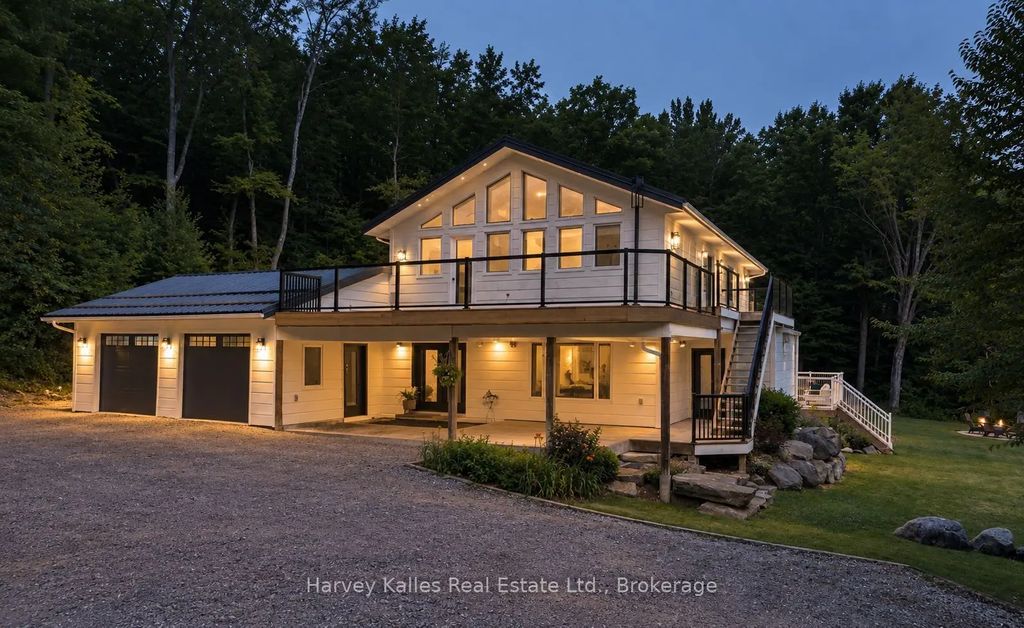 1106 North Pickerel Lake Road, Armour