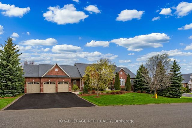 8 Masters Creek Boulevard, Mono