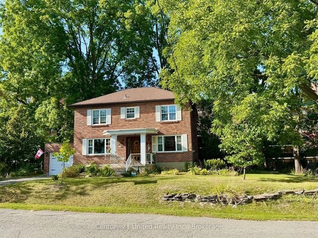6 Middleton Drive, Peterborough