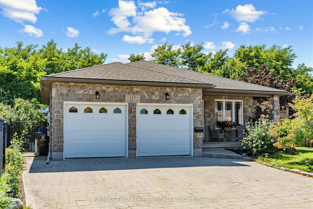 125 Langlaw Drive, Cambridge