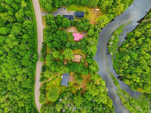 1689 Braeloch Road, Algonquin Highlands