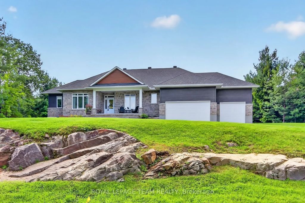 143 Raymond Luhta Crescent, McNab/Braeside