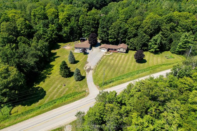 3100 Highway 32 N/a, Front of Leeds & Seeleys Bay