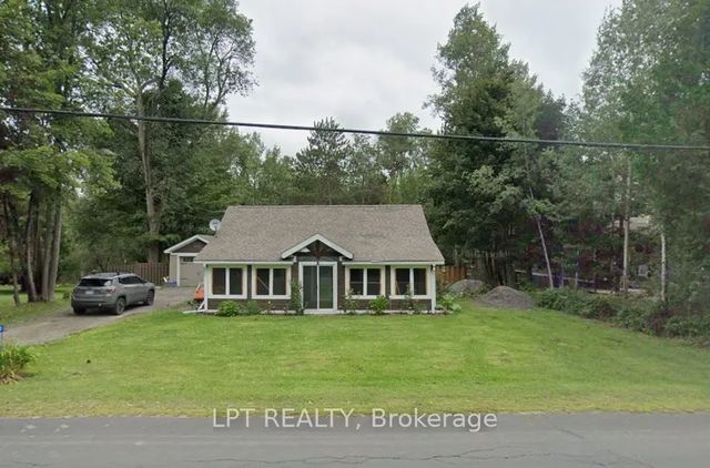 1430 Muskoka Road N, Gravenhurst