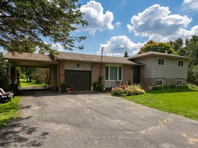 670 Van Buren Street, North Grenville