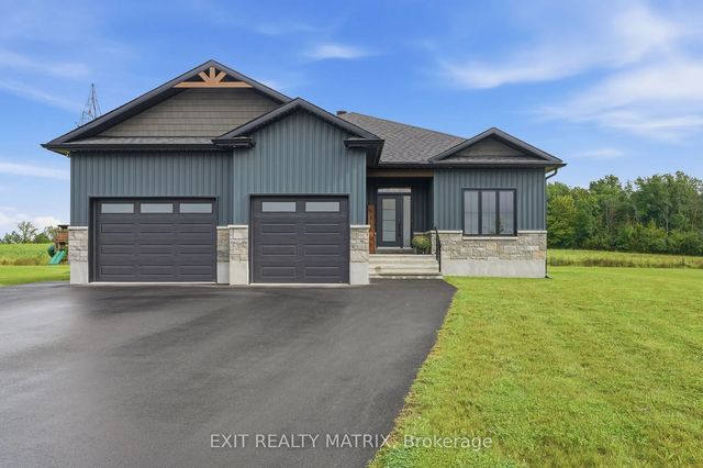 256 Trudeau Crescent, Russell