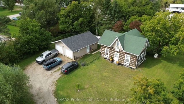 2148 Stisted Road S, McMurrich/Monteith