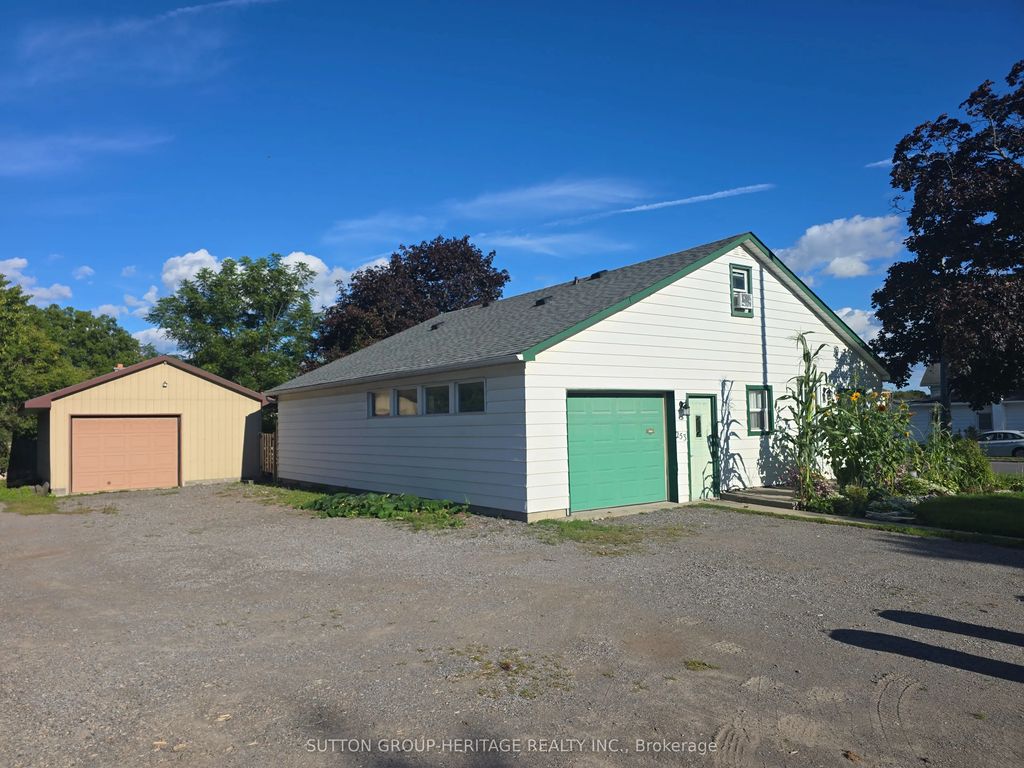 253 Sidney Street, Quinte West