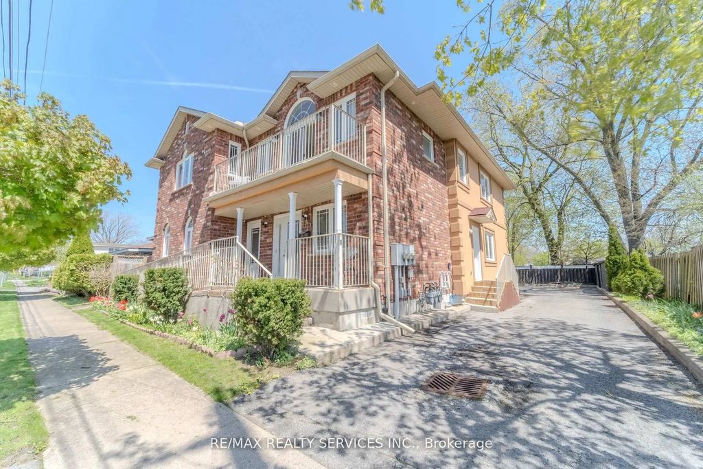8006 Norton Street S, Niagara Falls