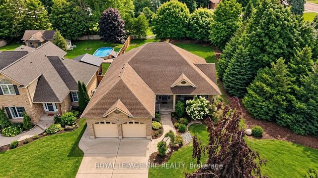 400 Lakeview Drive, Woodstock
