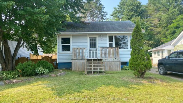 53 Huron Street, Deep River
