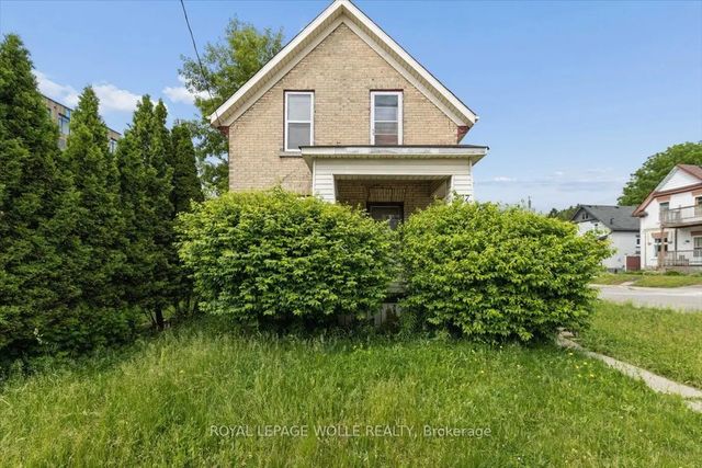 427 Duke Street W, Kitchener