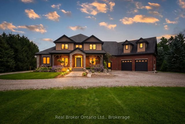 7399 Wellington 10 Road, Mapleton