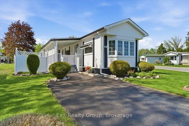 5 Chapel Boulevard, Quinte West
