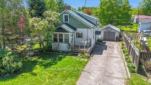 96 York Street, Lanark Highlands