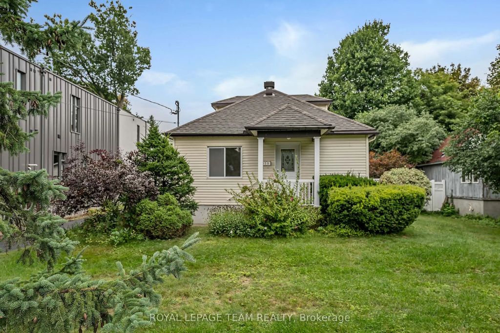 658 Tweedsmuir Avenue, Westboro - Hampton Park