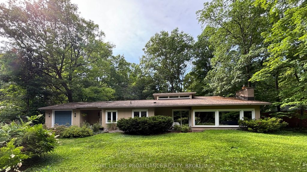 27 Riverside Drive, Kingston