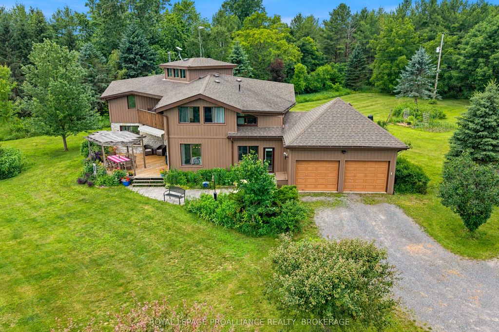 2576 Howe Island Drive, Frontenac Islands