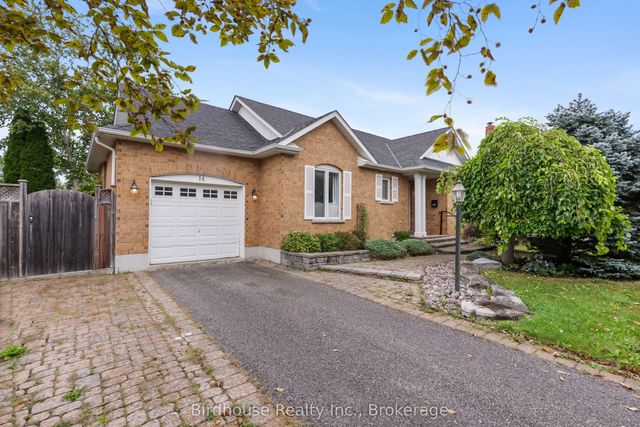 14 Langton Place, Kawartha Lakes