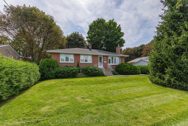 721 Front Road, Kingston