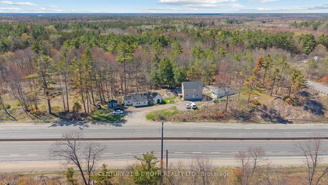 1411 11 Highway S, Gravenhurst