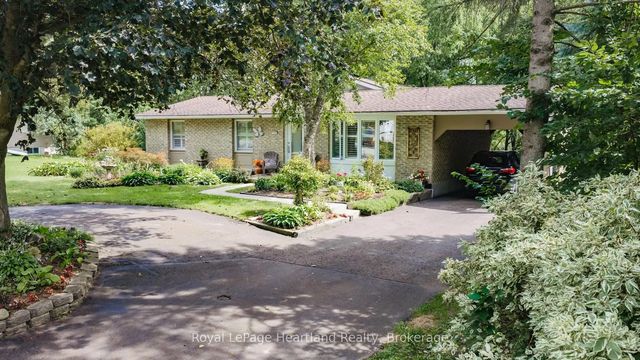 138 Victoria Terrace, Central Huron