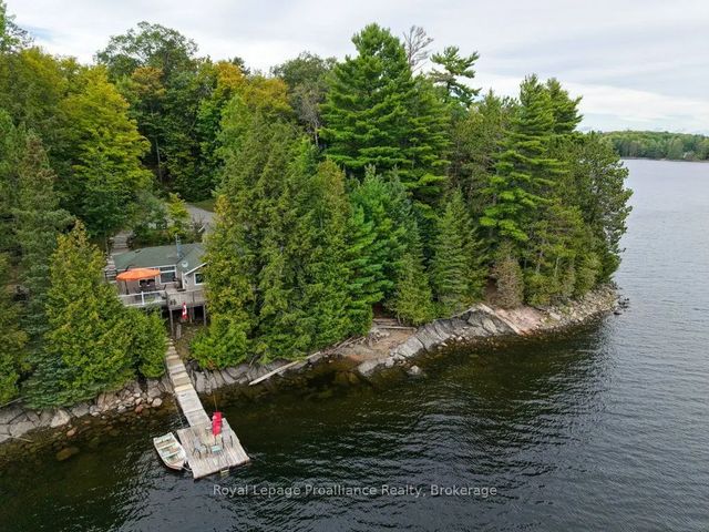 1077 Pukitis Trail, Highlands East