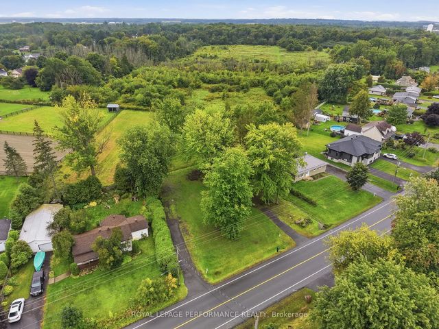 485 Front Road W, Champlain