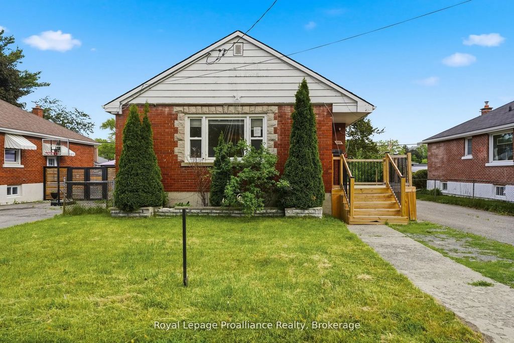 355 Bridge Street, Belleville
