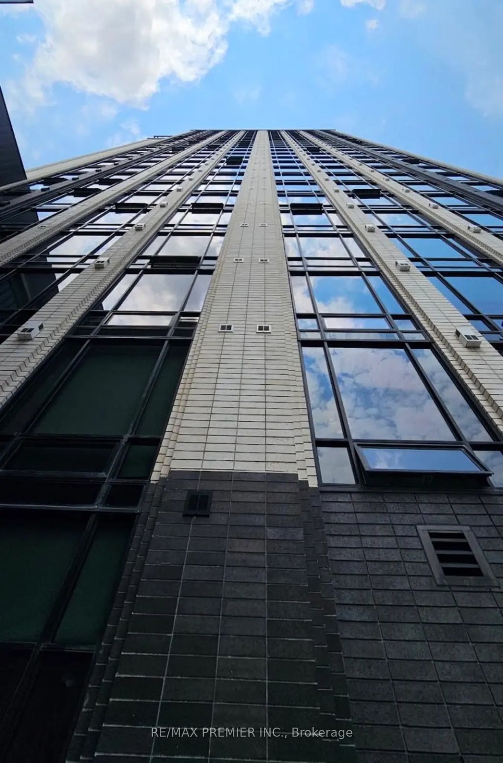 145 Columbia Street W 1808, Waterloo