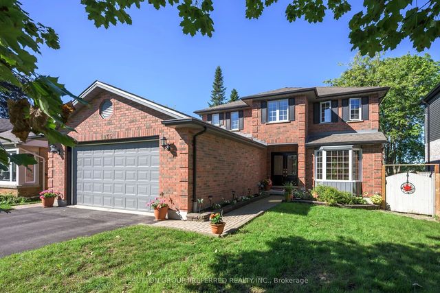 1035 Dearness Drive, London South